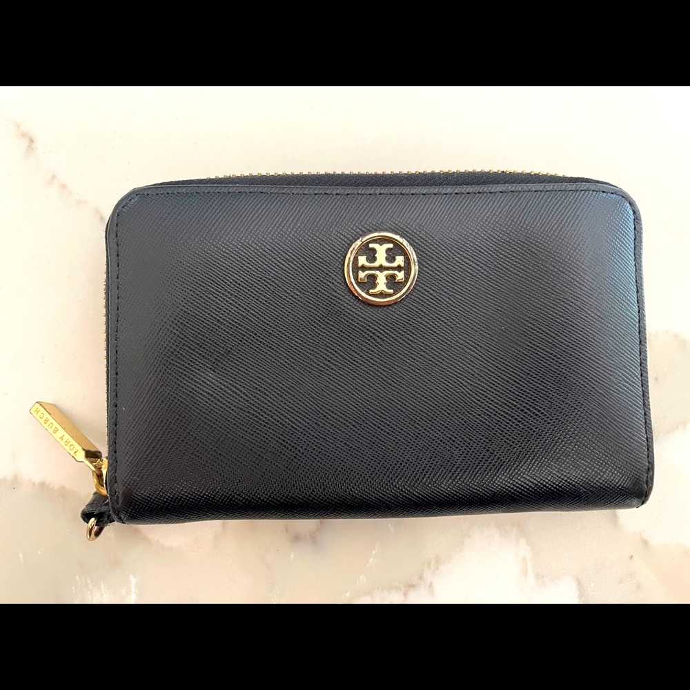 Tory Burch Zip Leather Wallet